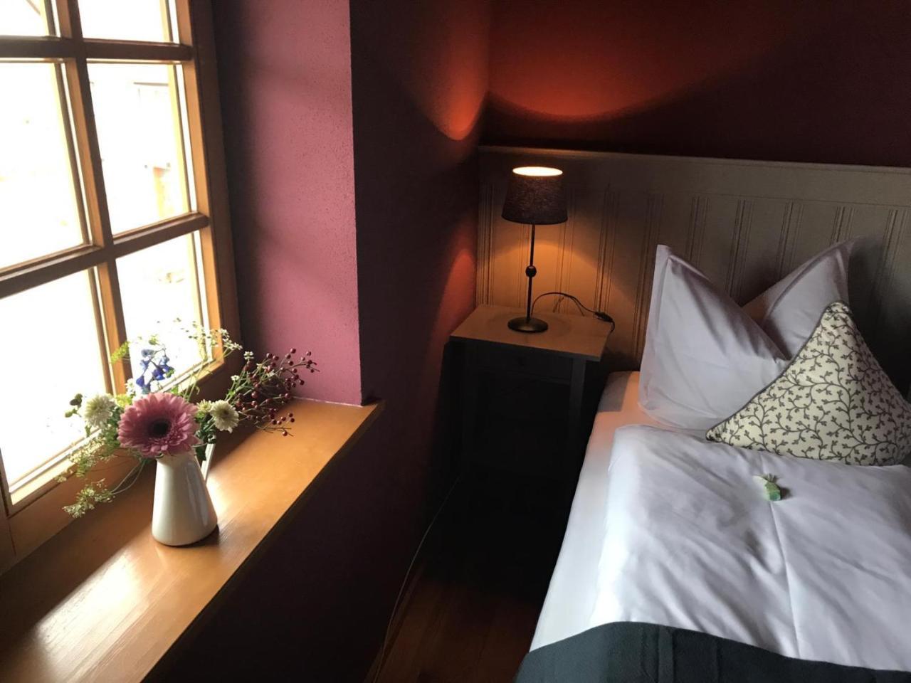 Landhotel Ruhepol - Garni アルンシュタット エクステリア 写真